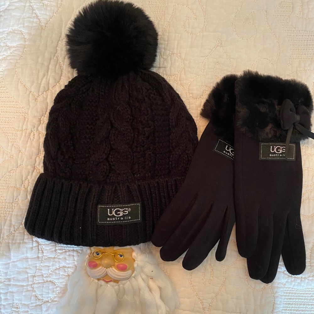 Ugg 2pc hat and gloves set